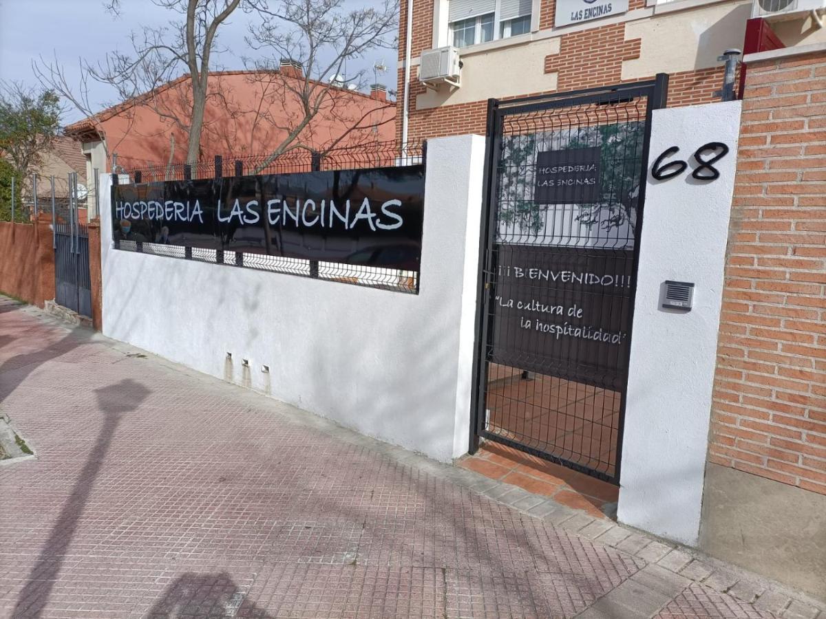 מלון Villaviciosa de Odón Hostal Las Encinas מראה חיצוני תמונה